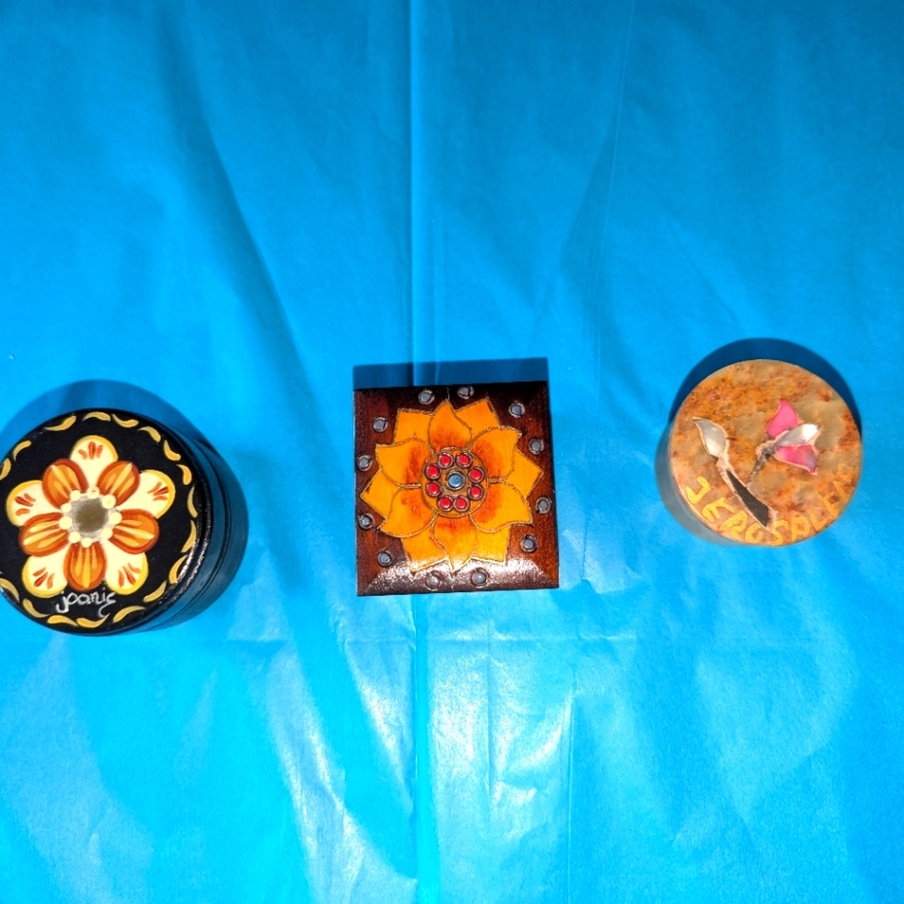 Vintage 3 Small Trinkits